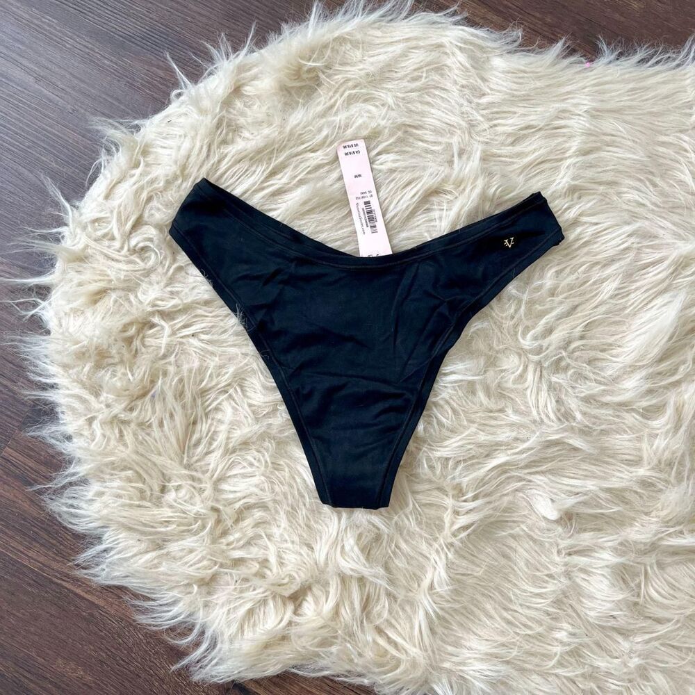 NWT black Victoria's Secret thong metallic gold V logo accent on hip M